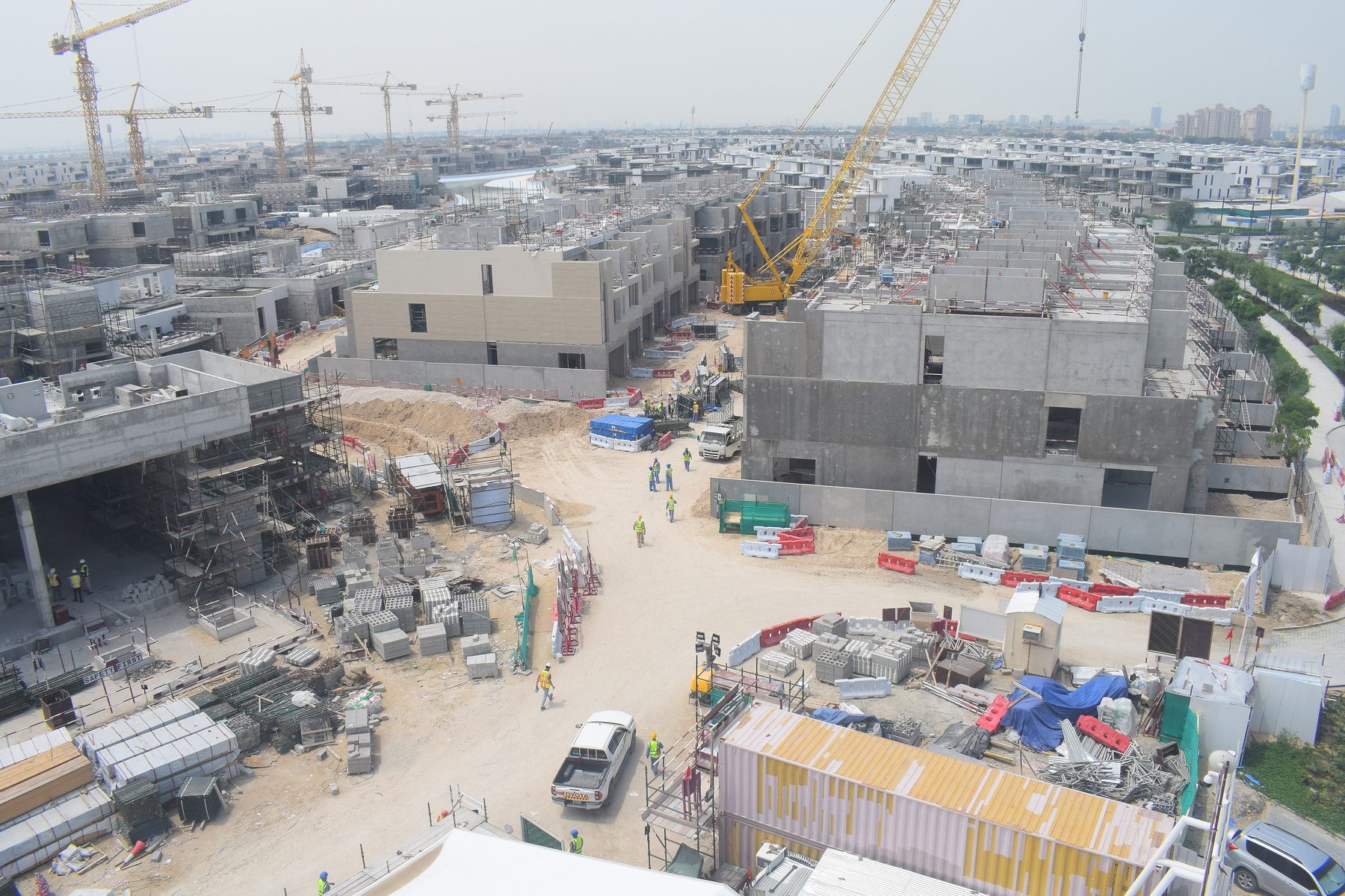 Plagette 32 & Amara — View 2