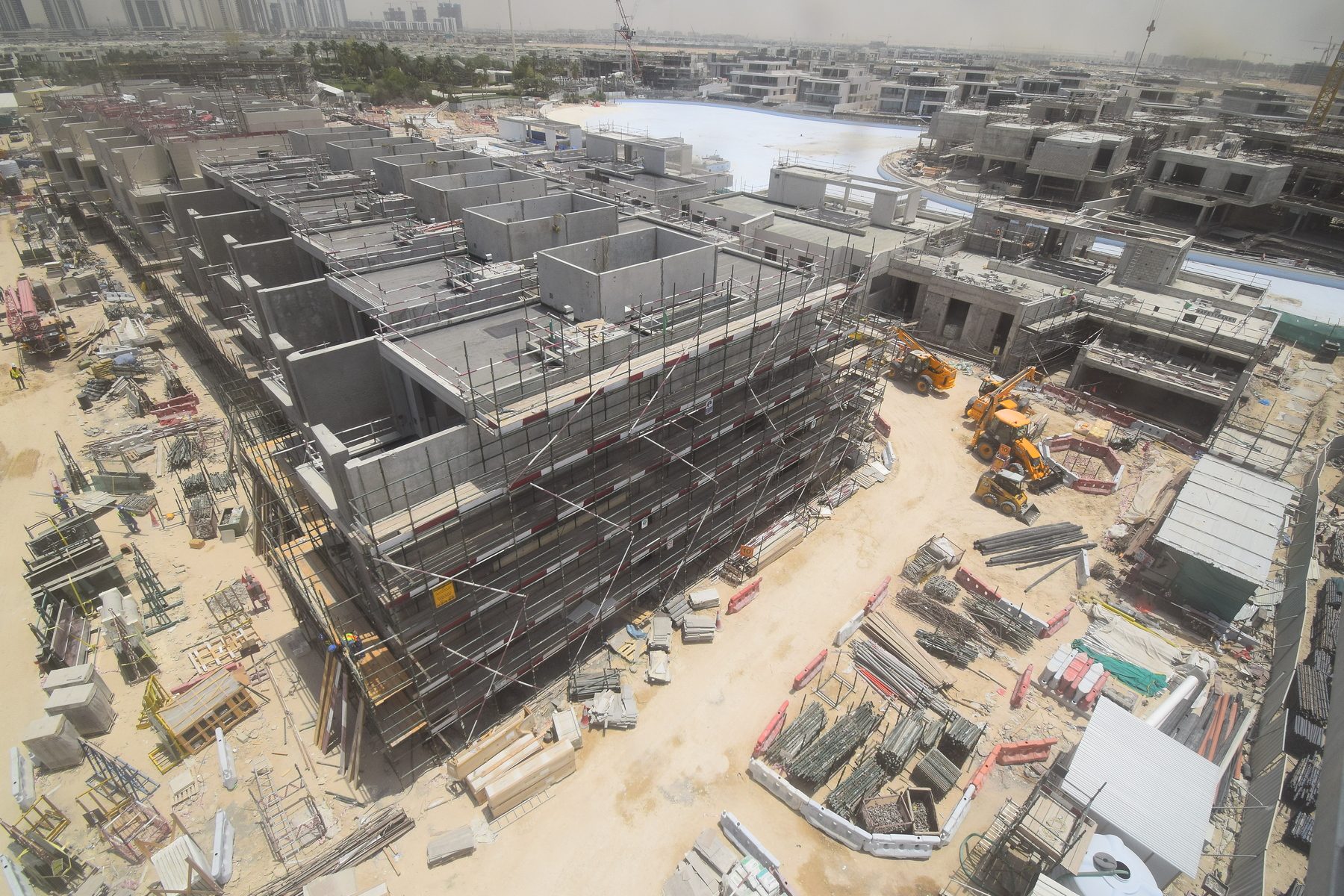 Plagette 32 & Amara — View 1